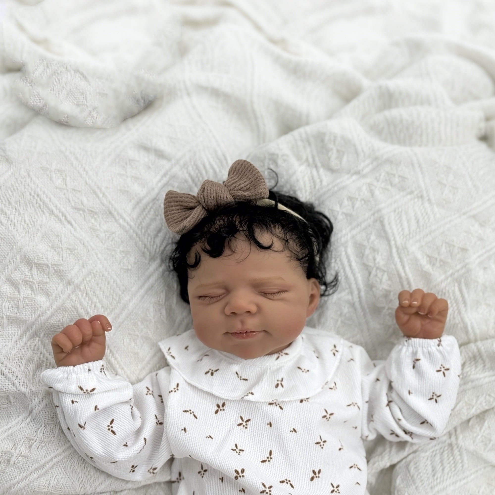 Soft Vinyl Reborn Doll Realistic Cloth Body Toy for Kids Christmas Birthday Gift
