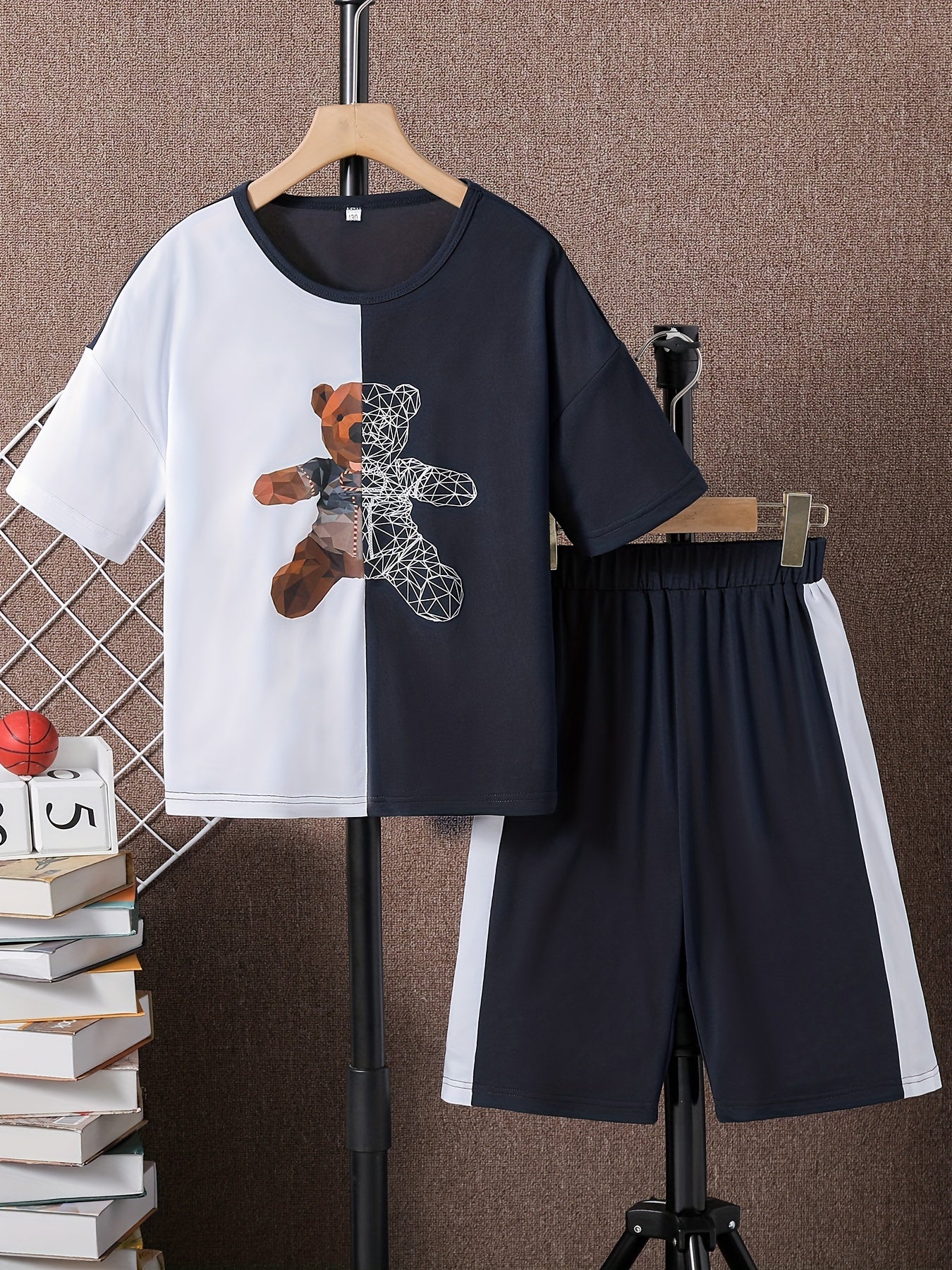 Boys Bear Print Casual Outfit Round Neck T shirt & Shorts Set