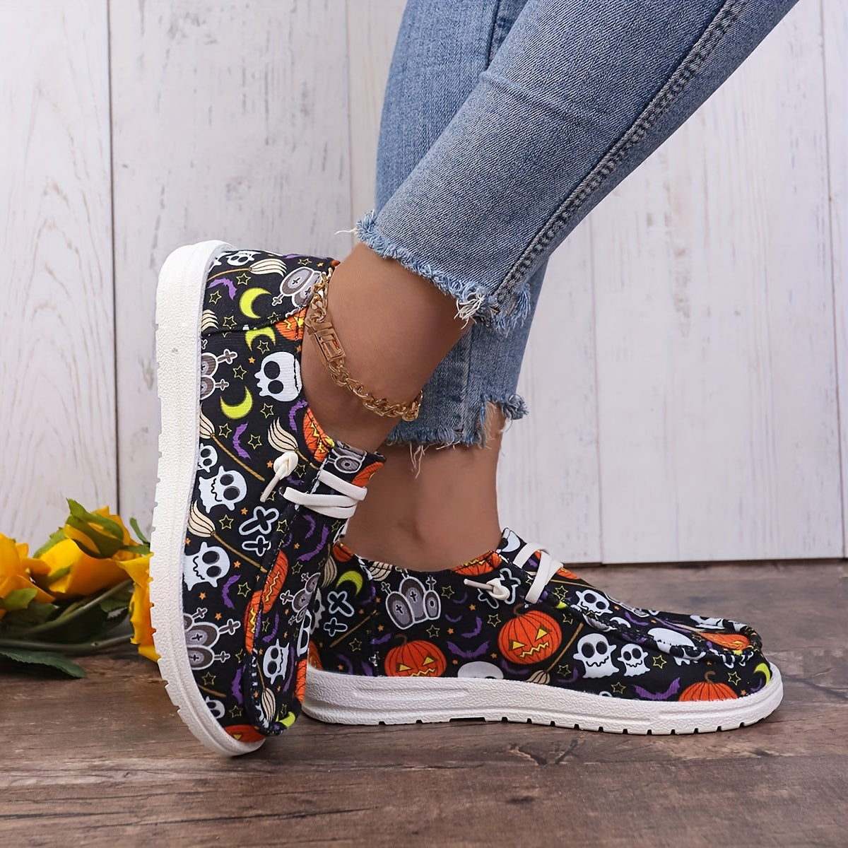 Halloween Multicolor Pumpkin Skeleton Ghost Print Low Top Skate Shoes