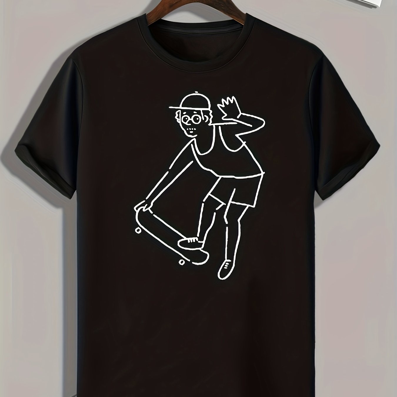 Skateboarder Pattern Print Men's Comfy Sports T-shirt