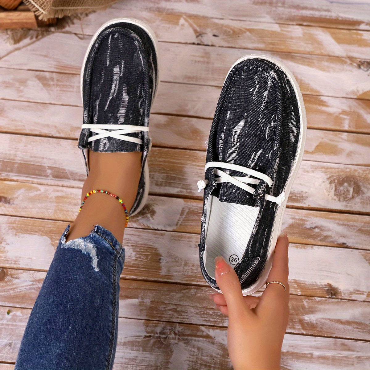 Women's Denim Striped Flat Sole Light Sports Shoes