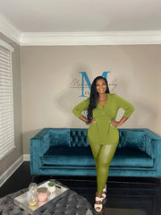 Women's Plus Size Casual 2 Piece Set - V Neck Top & Leggings