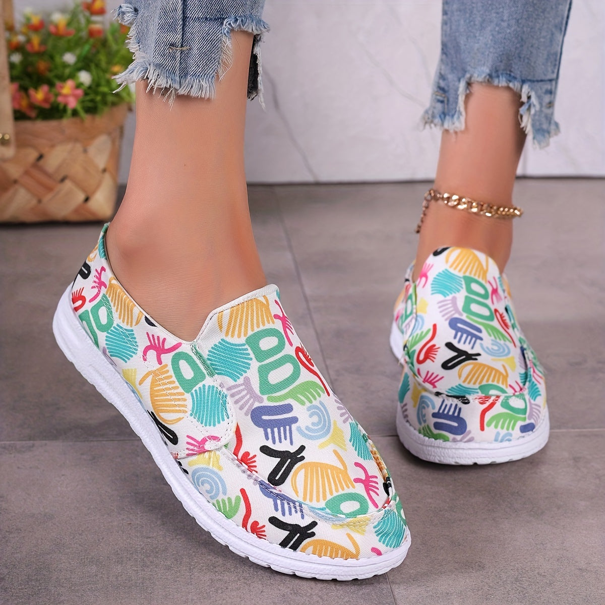 Women's Graffiti Canvas Slip On Walking Shoes Lightweight Loafers
