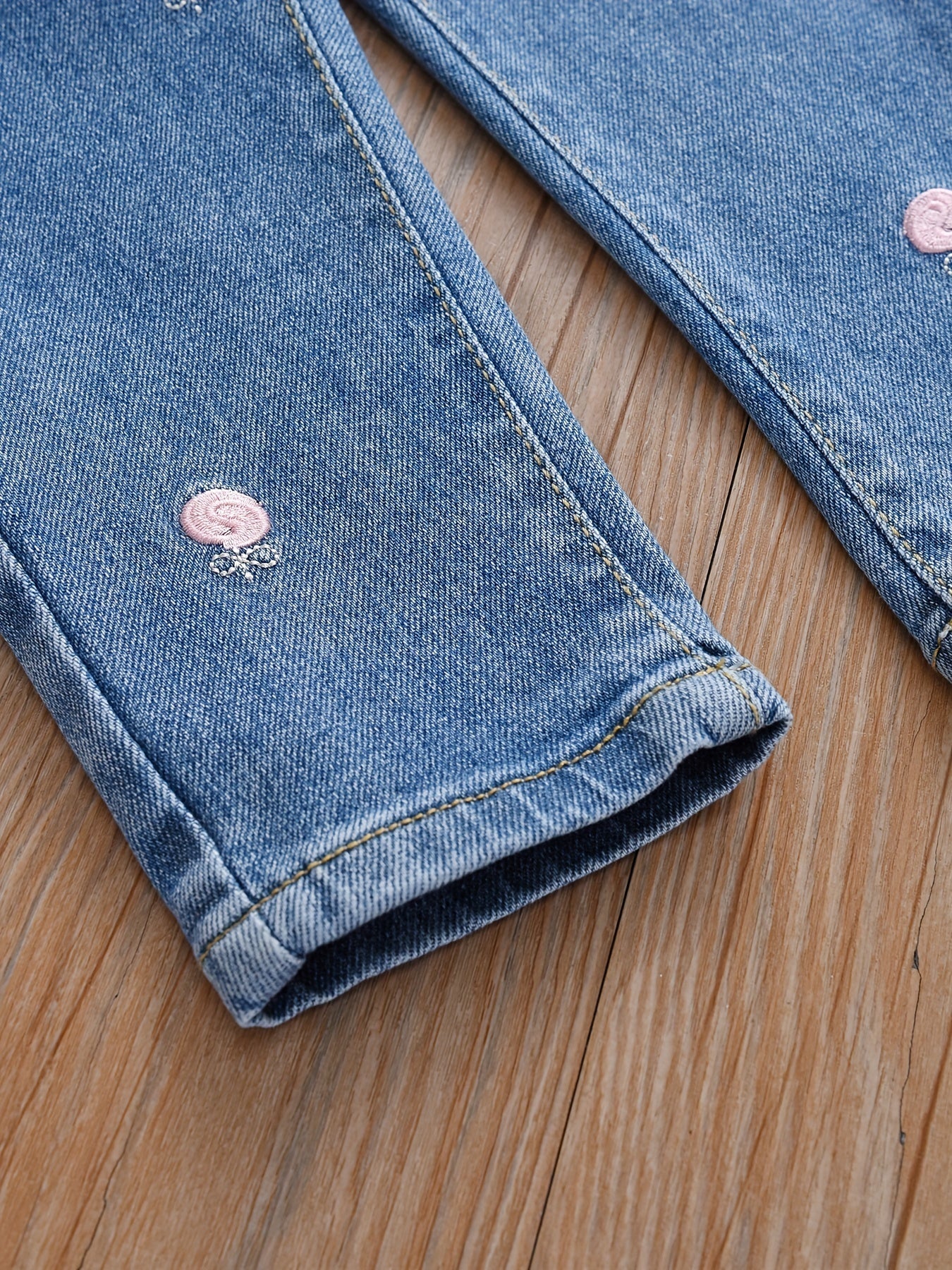Girls' Embroidered Elastic Waist Jeans