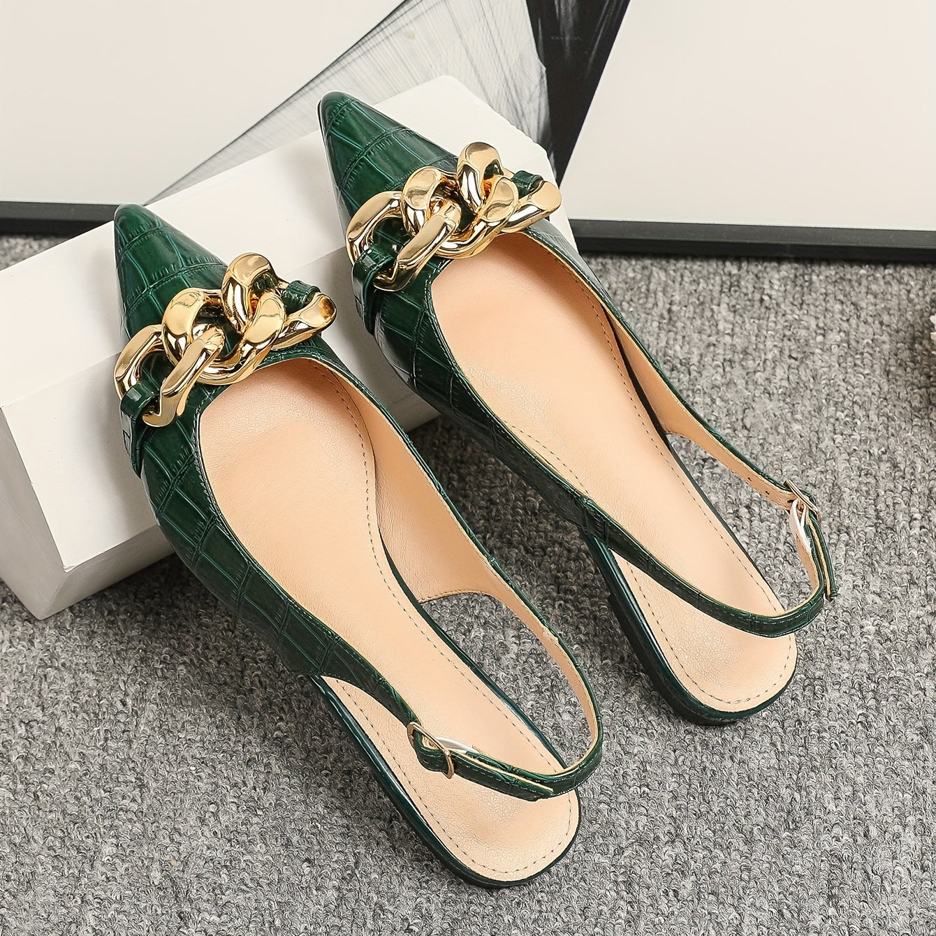 Metallic Chain Flat Shoes Point Toe Dress Shoes