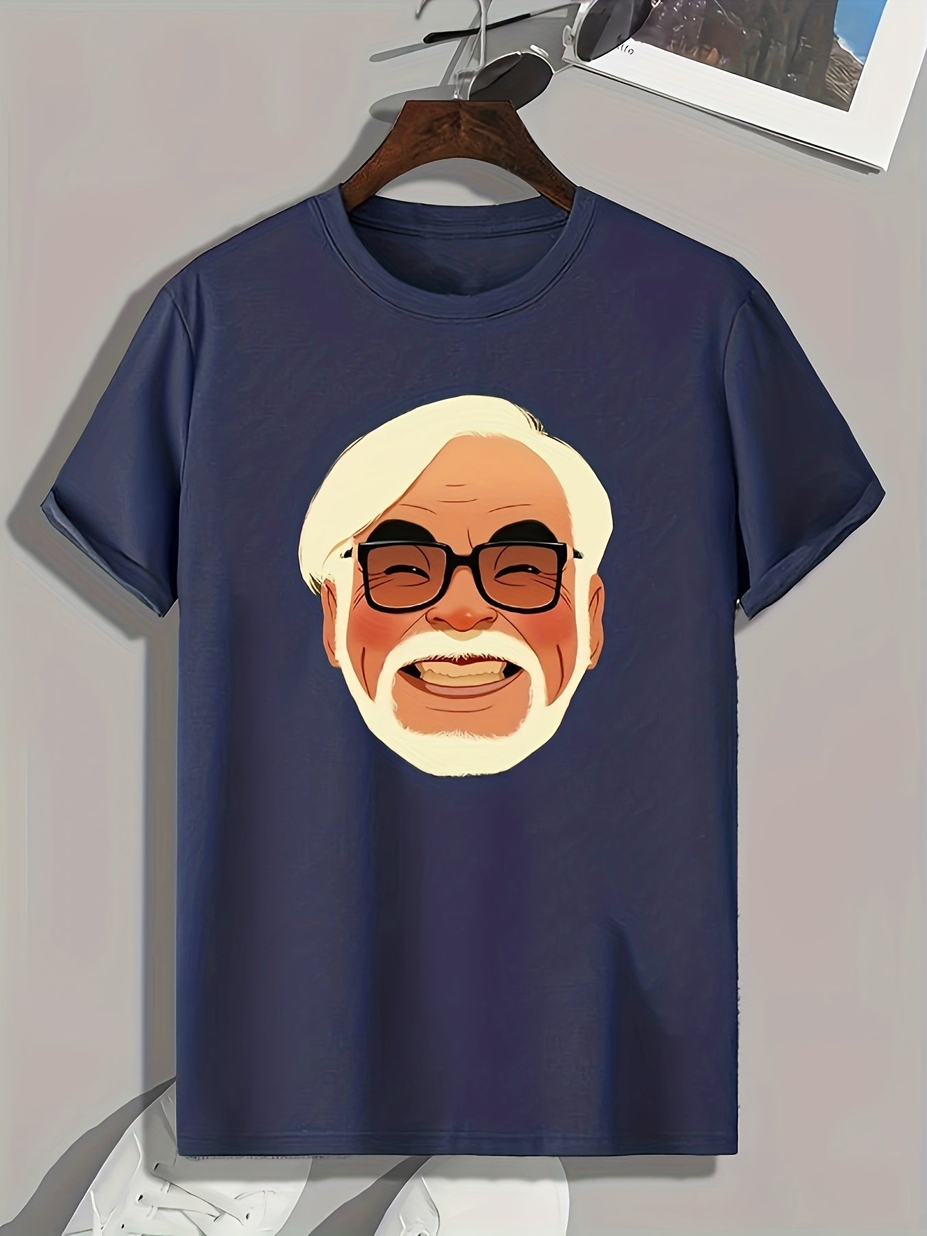 Benign Grandpa Portrait Print Men's Graphic T-shirt