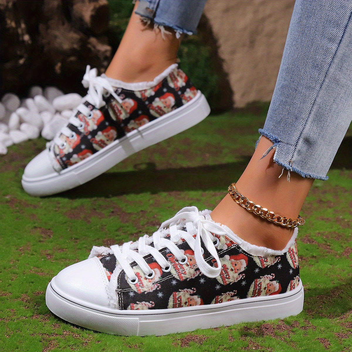 Christmas Santa Print Raw Trim Fall Round Toe Flat Skate Shoes