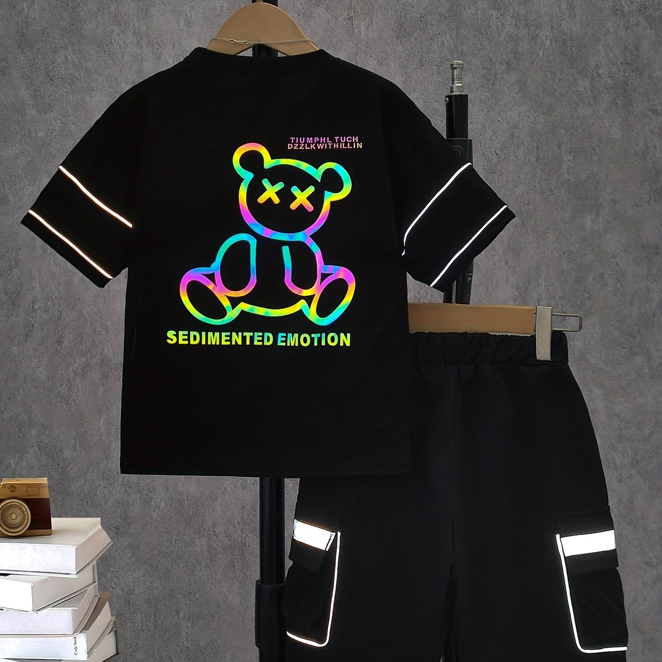 2pcs Boys Luminous Bear T-shirt & Shorts Summer Clothes Sets