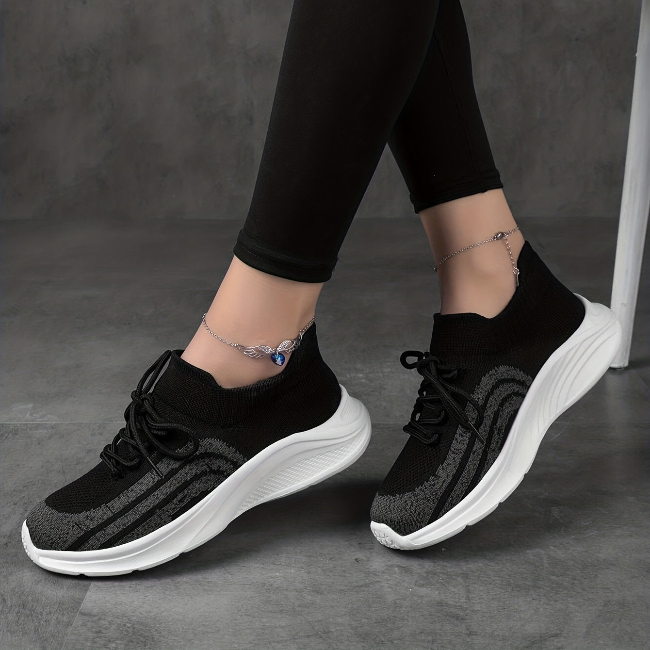 Women's Knitted Running Shoes Breathable Low Top Non Slip Casual Sneakers
