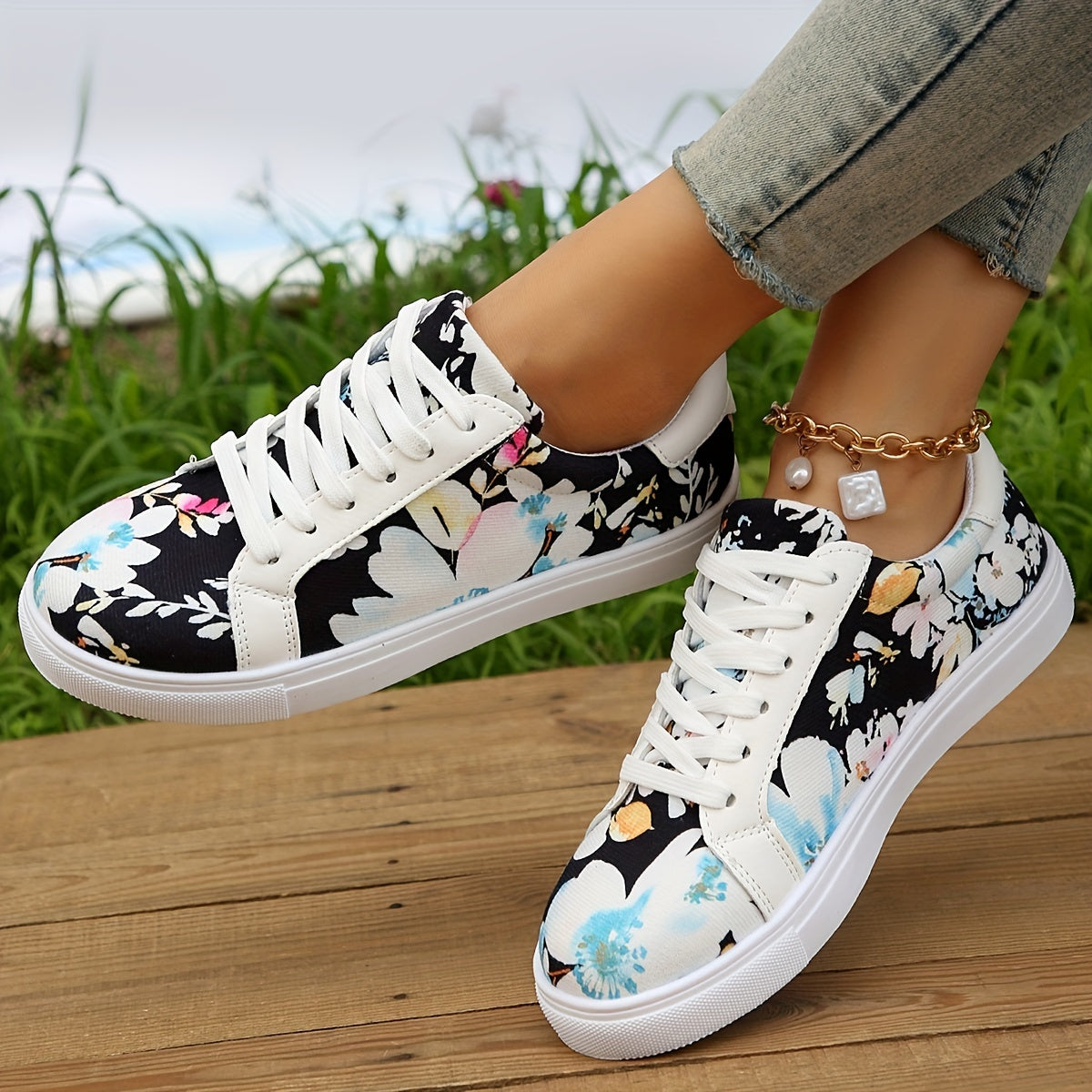 Floral Print Lace Up Skate Shoes Low Top Flat Sneakers