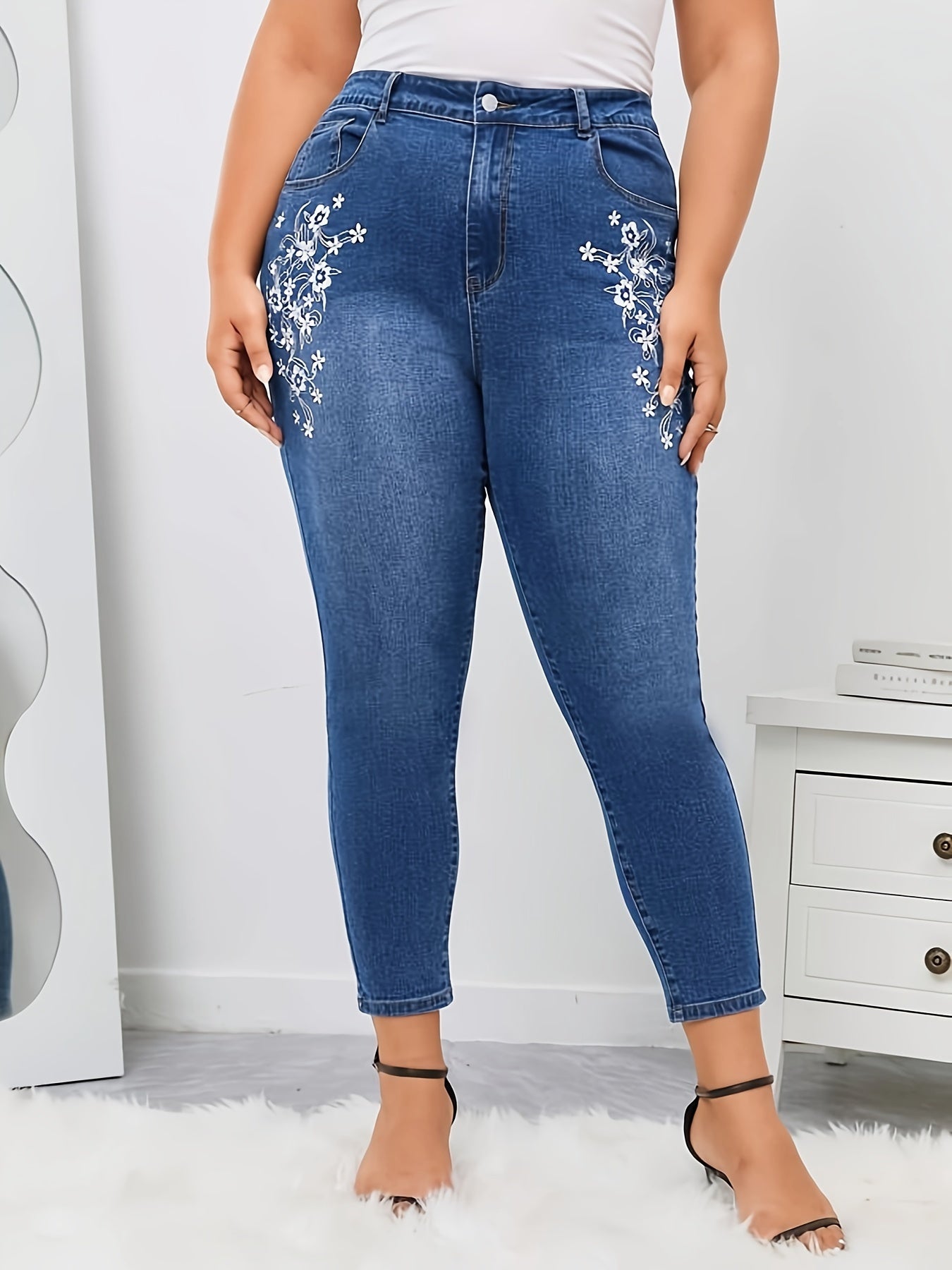 Women's Plus Floral Embroidery High Rise Skinny Jeans