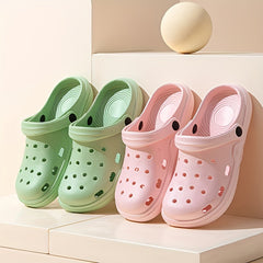 Men's Closed Toe Clogs Slip-On Sandals Soft Sole Walking Shoes