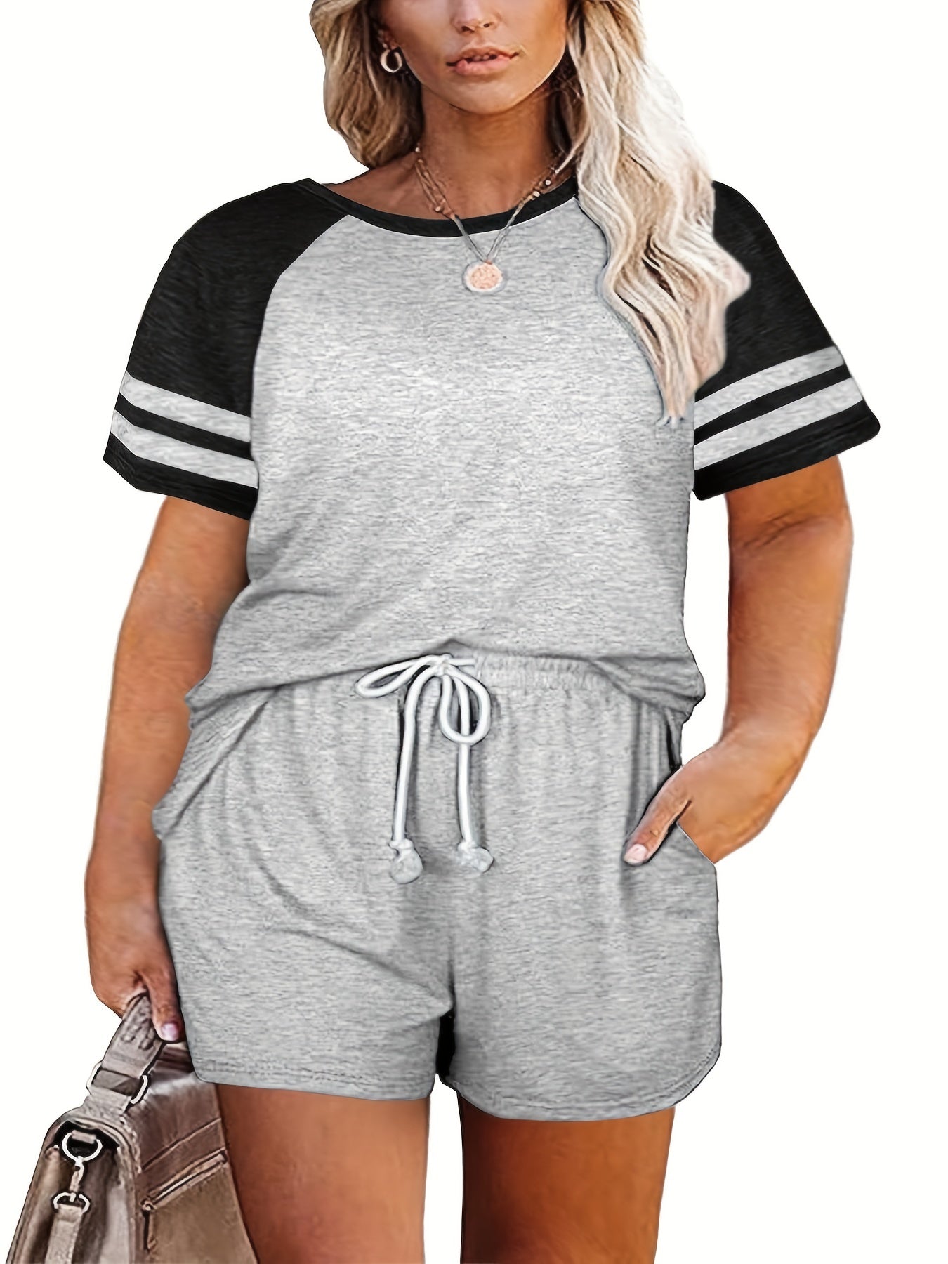 Colorblock Stripe Print Tee & Drawstring Shorts Set