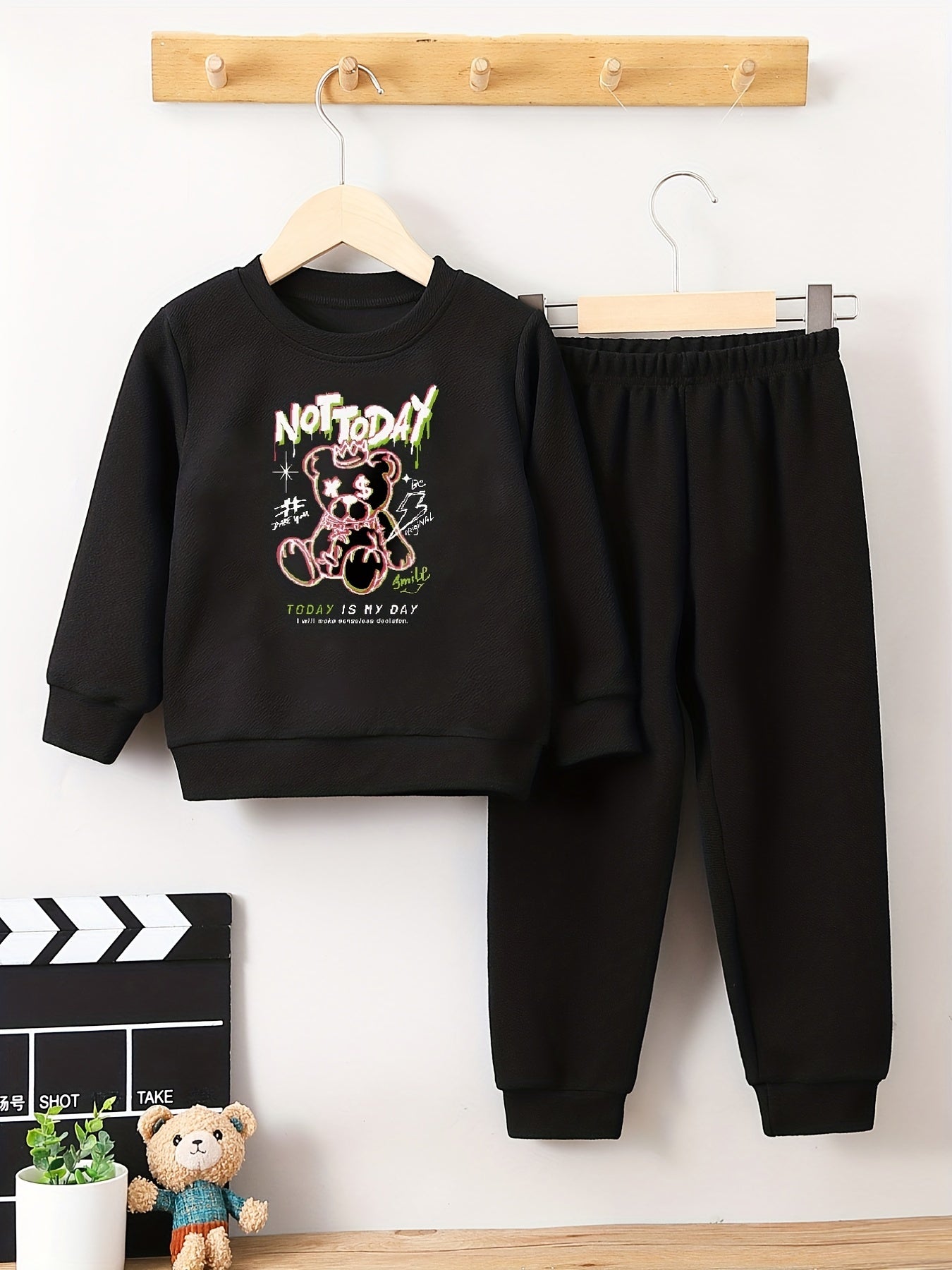 Kids Bear Print Pullover Top & Pants Set