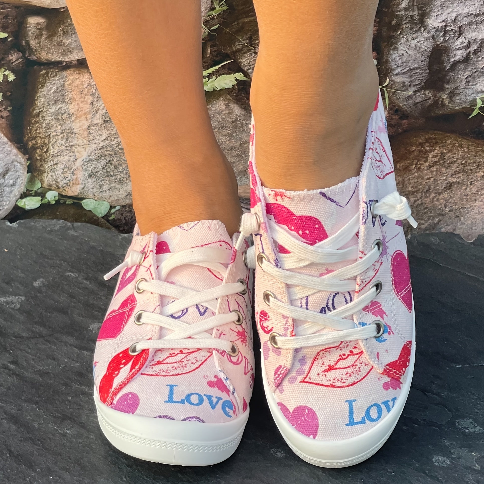 Heart Print Breathable Skate Shoes Flat Canvas Sneakers