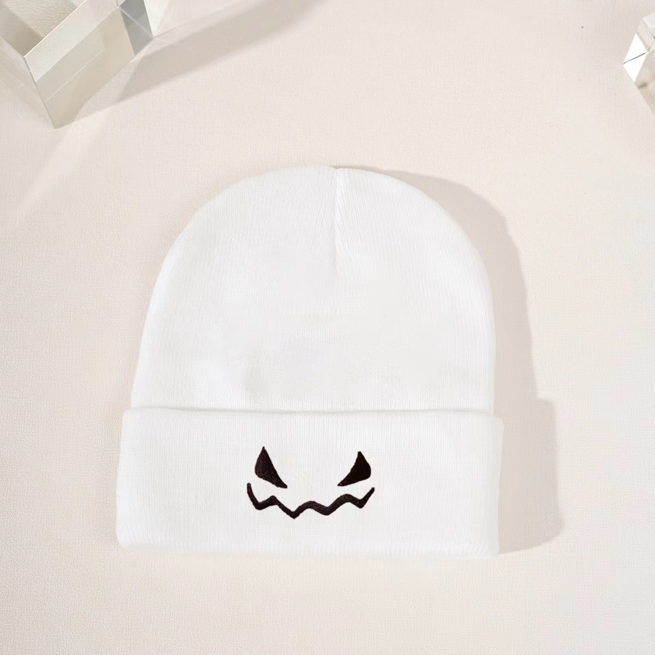 Fashionable Ear Protection Windproof Knit Beanie Hat With Pumpkin Embroidery