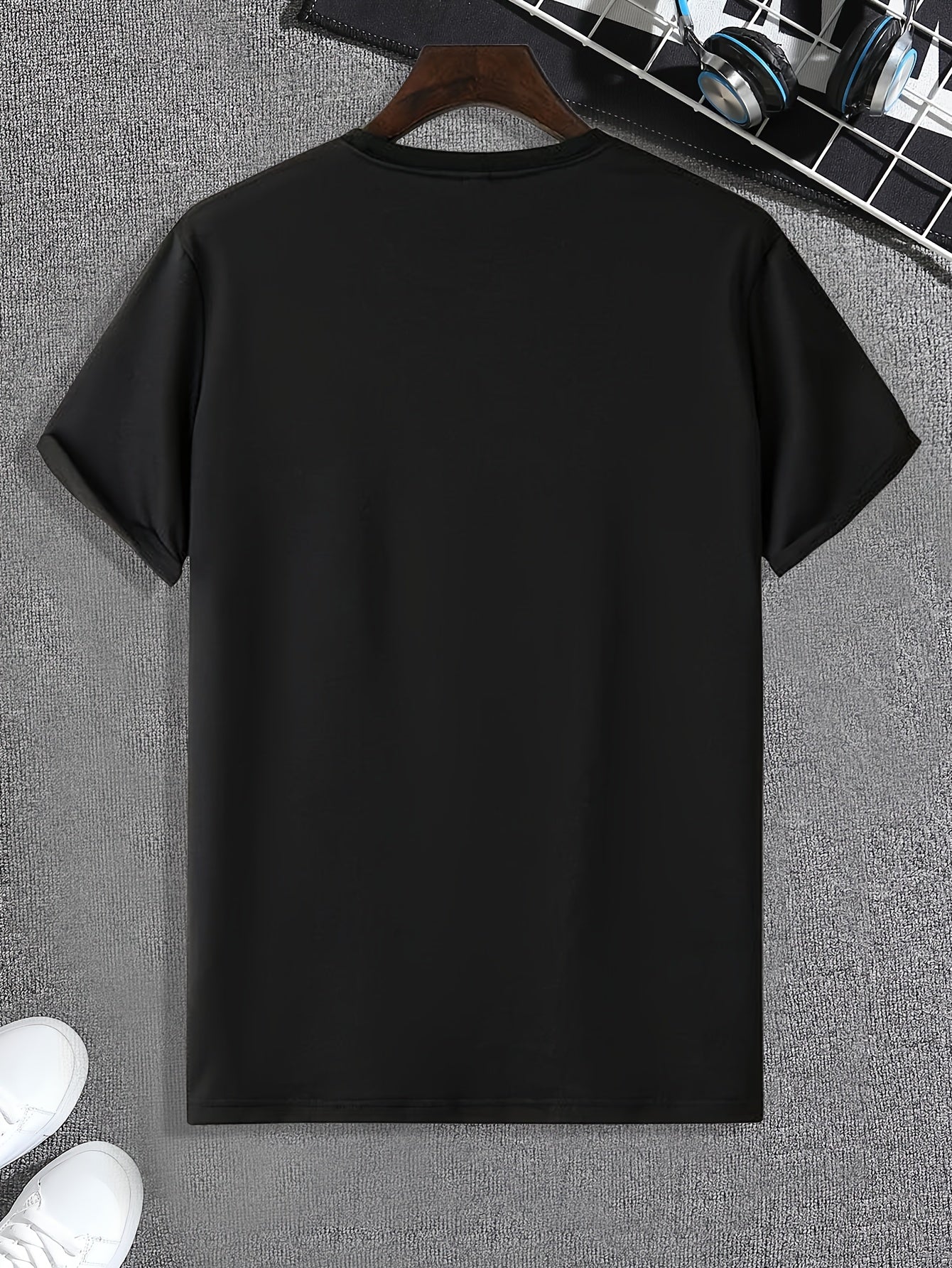 Letter Pattern Print Men's Comfy Sports T-shirt Graphic Tee