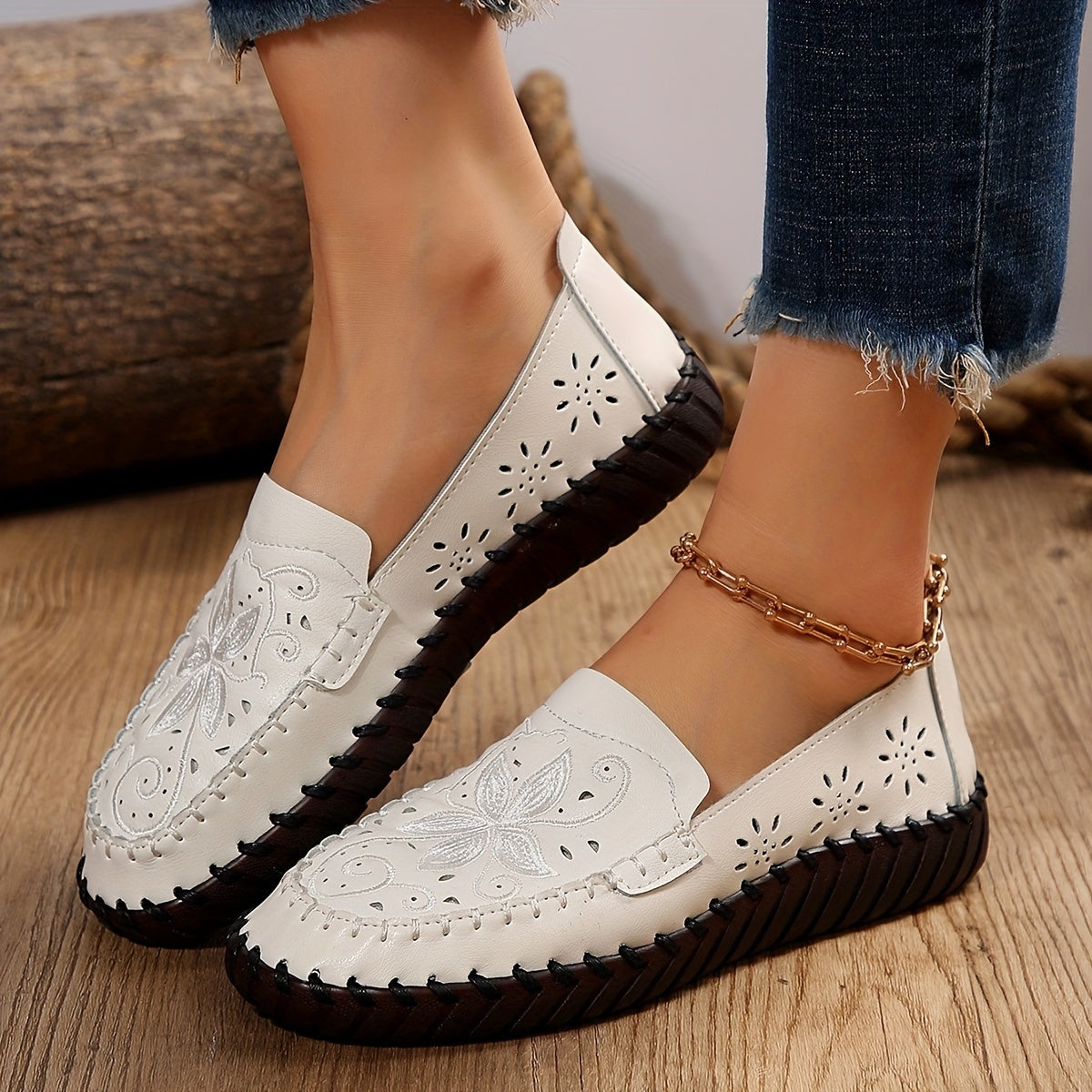 Women's Hollow Out Slip On Embroidered Shoes Lightweight Outdoor Shoes