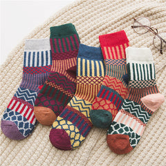 Christmas 5 Pairs Women's Warm Cotton Blend Winter Crew Socks