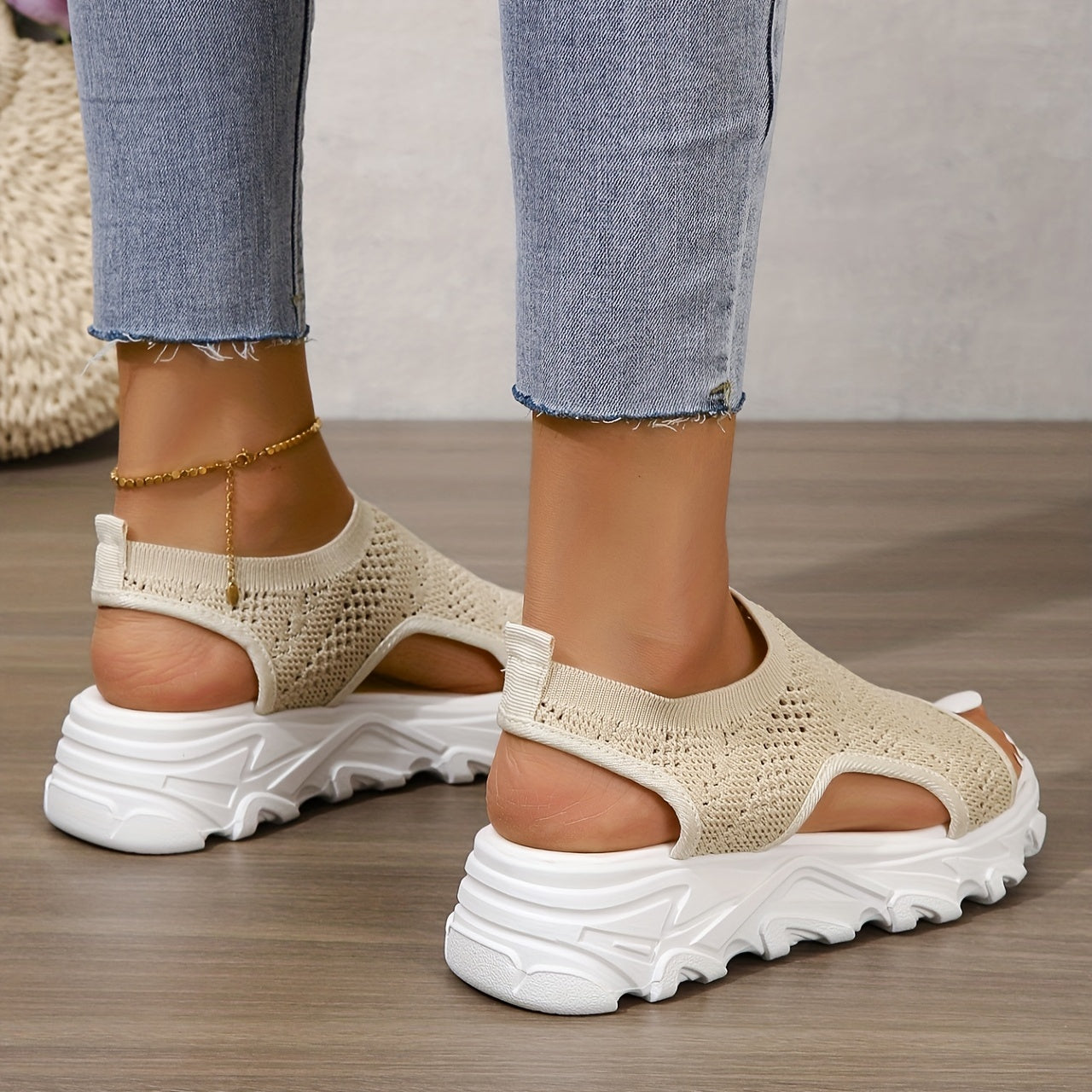 Women's Platform Sandals Open Toe Cutout Breathable Slip On Comfortable Sandals