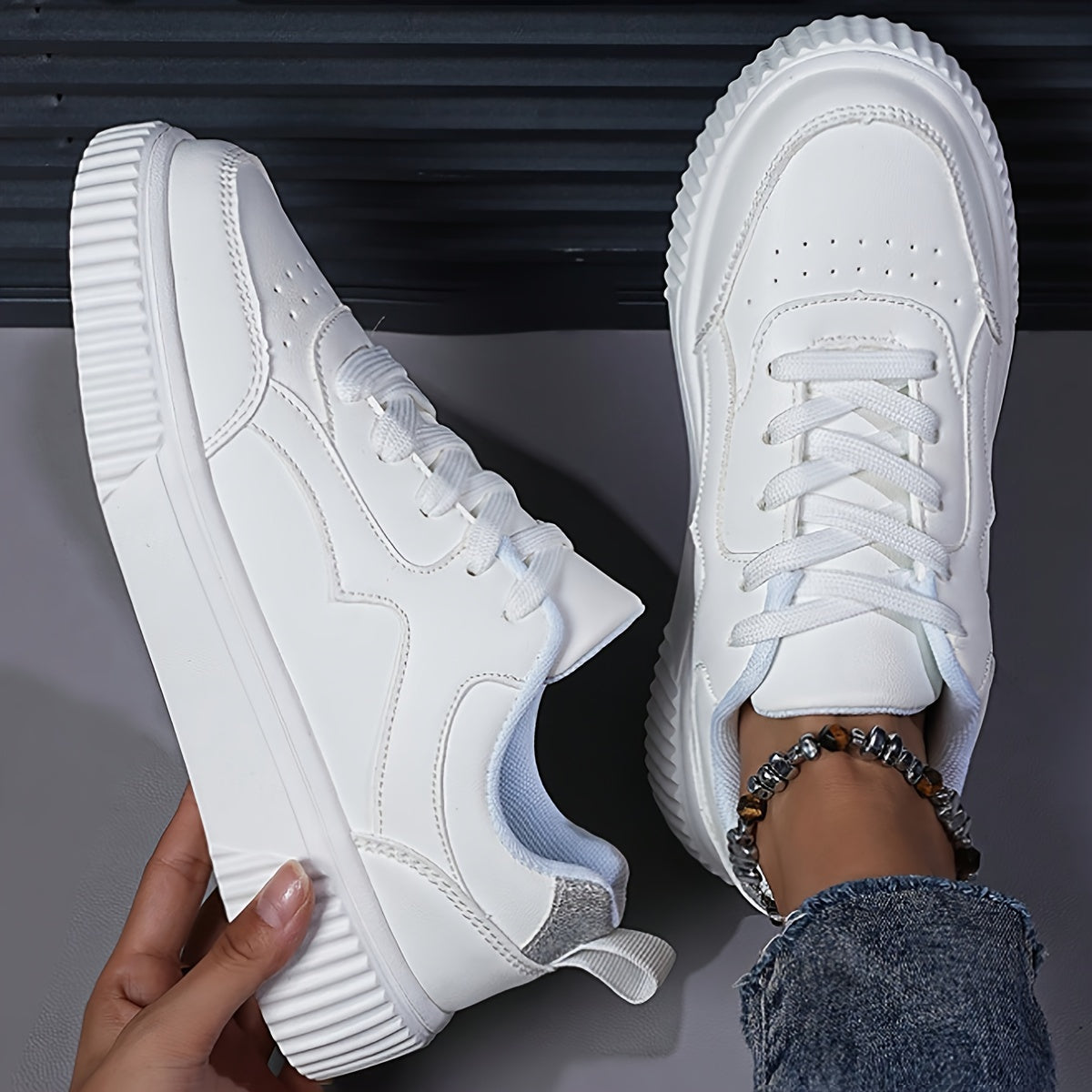 Women's Skate Shoes Comfortable Flat Non slip Outdoor Sports Shoes