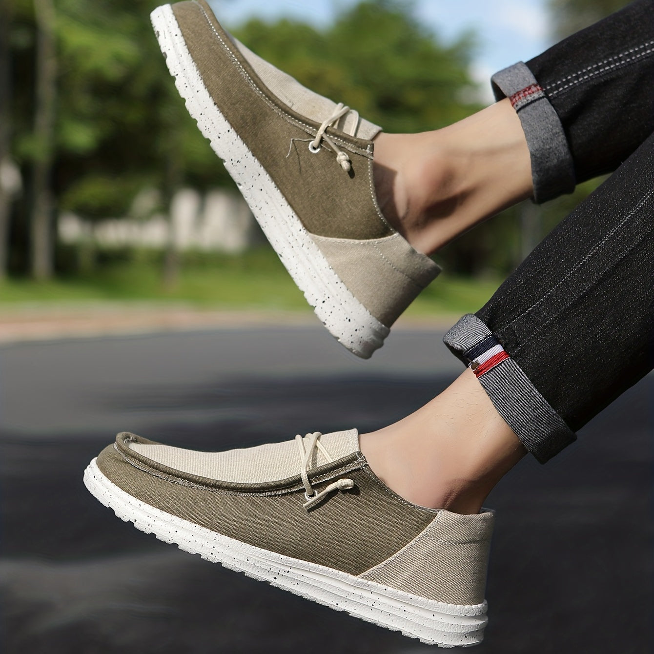 Men's Canvas Shoes Breathable Lightweight Non slip Slip On Shoes Men's Shoes