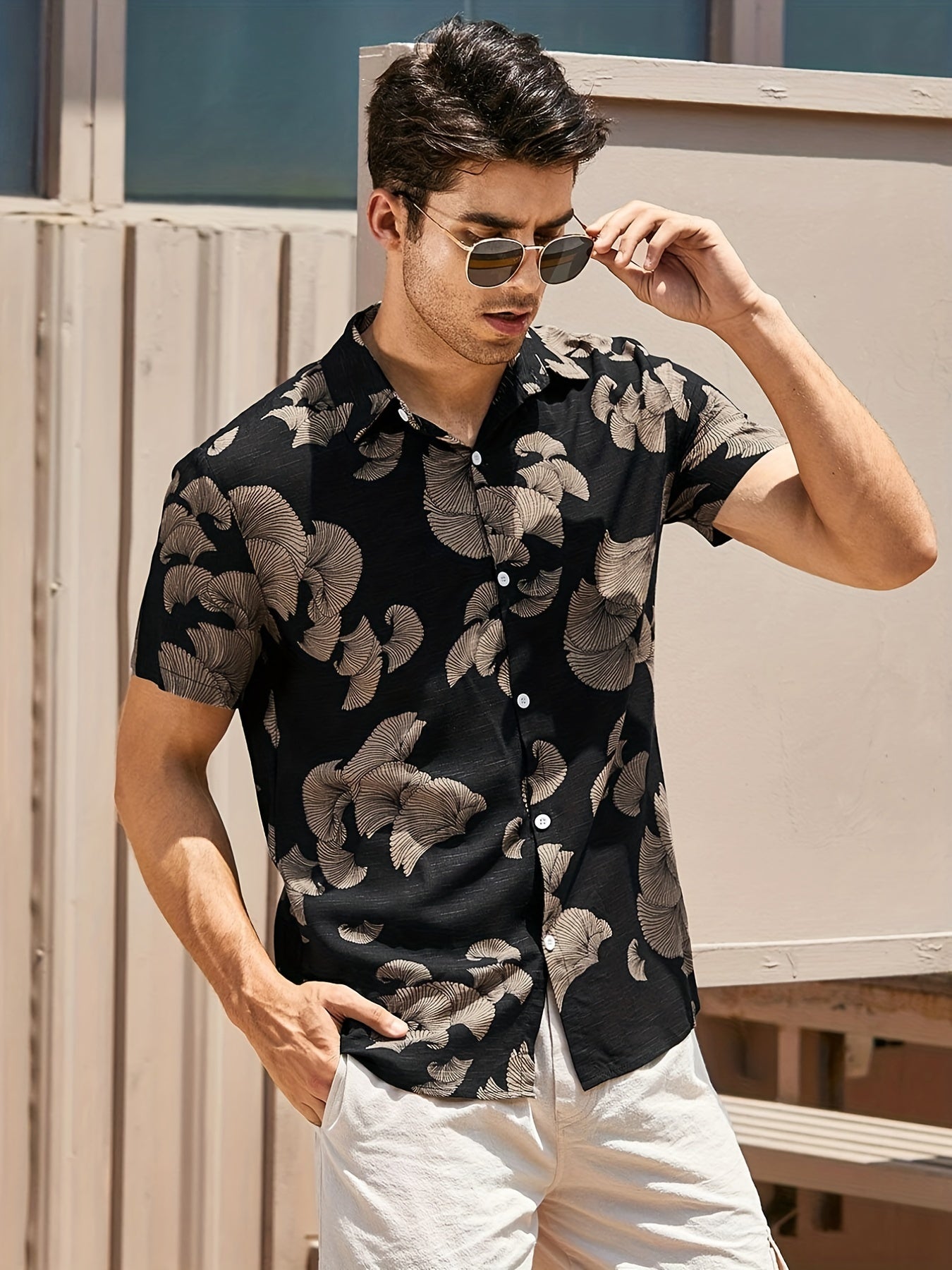 Leaf Print Men's Short Sleeve Casual Shirt