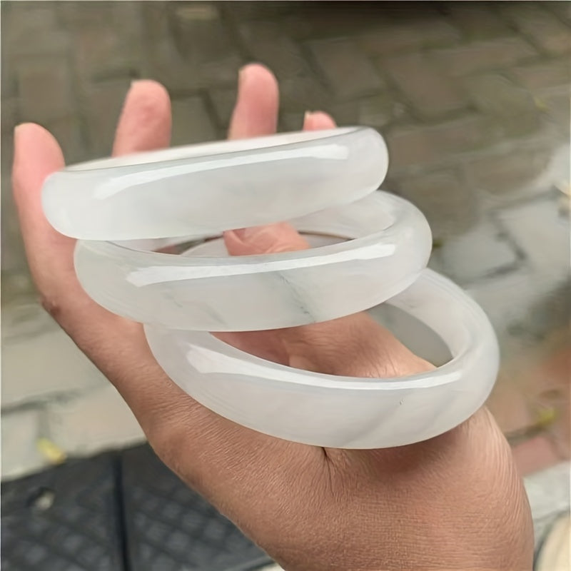 Jade Bracelet and Fashionable Jewelry Accessories for Women