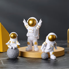Small Astronaut Model Home Tabletop Decorations