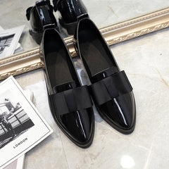 Women's Bow Accent Loafers Pointed Toe Flat Shoes