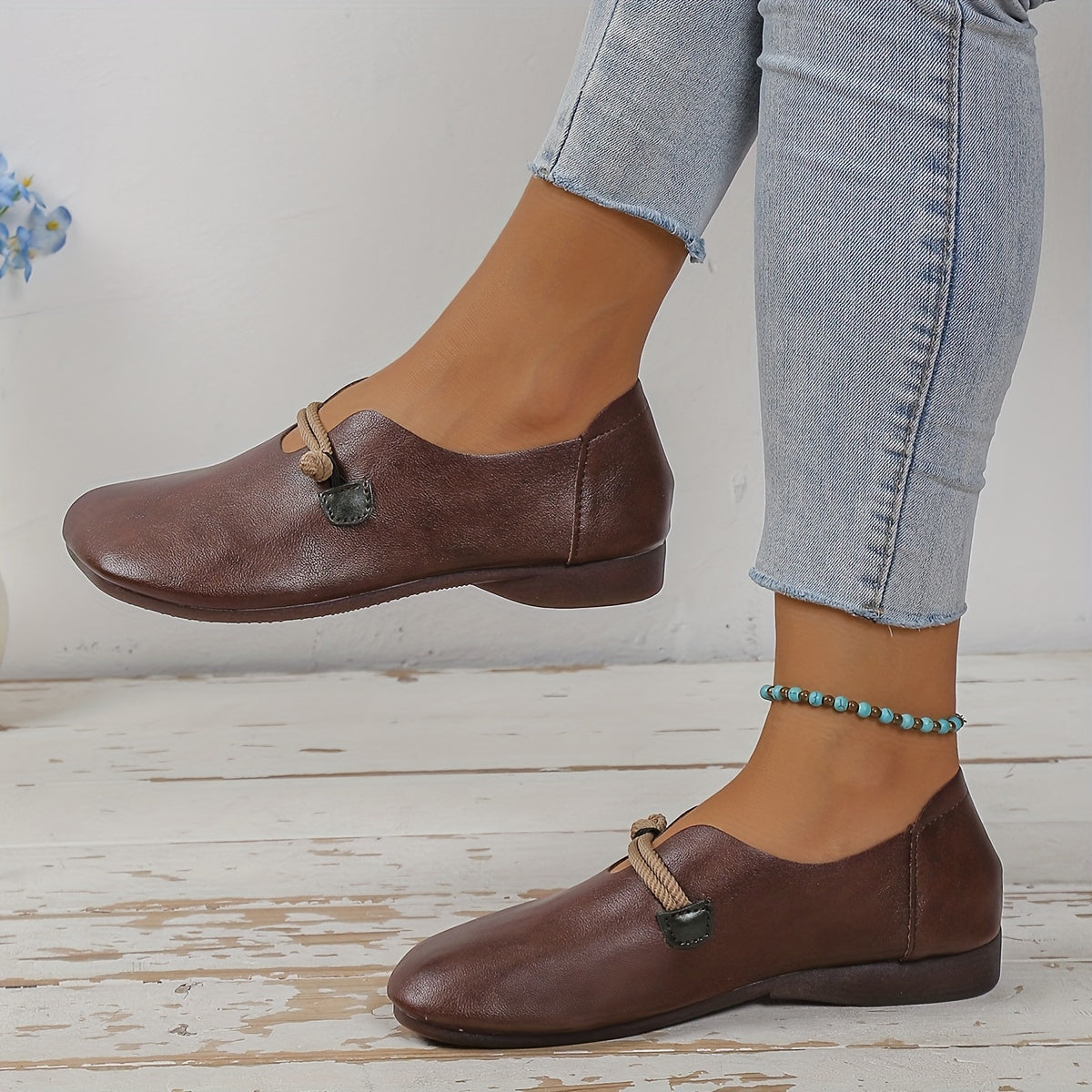 Women's Retro Style Flat Square Toe Slip On Faux Leather Shoes