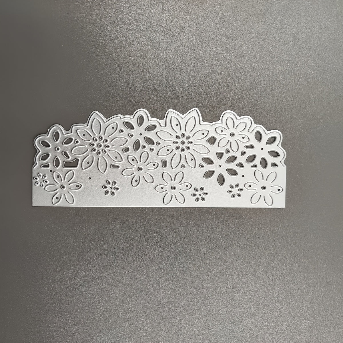 Lace Edge Metal Cutting Dies Scrapbooking Paper Craft Mould Blade Punch Stencils