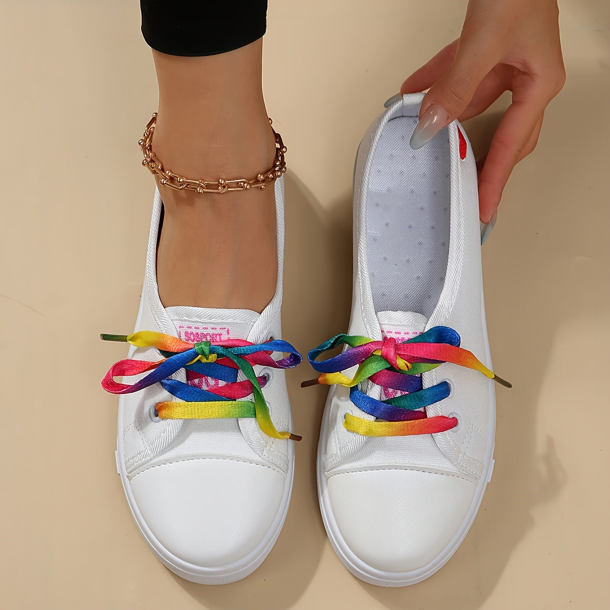 Women's Heart Pattern Canvas Lace-Up Outdoor Sneakers