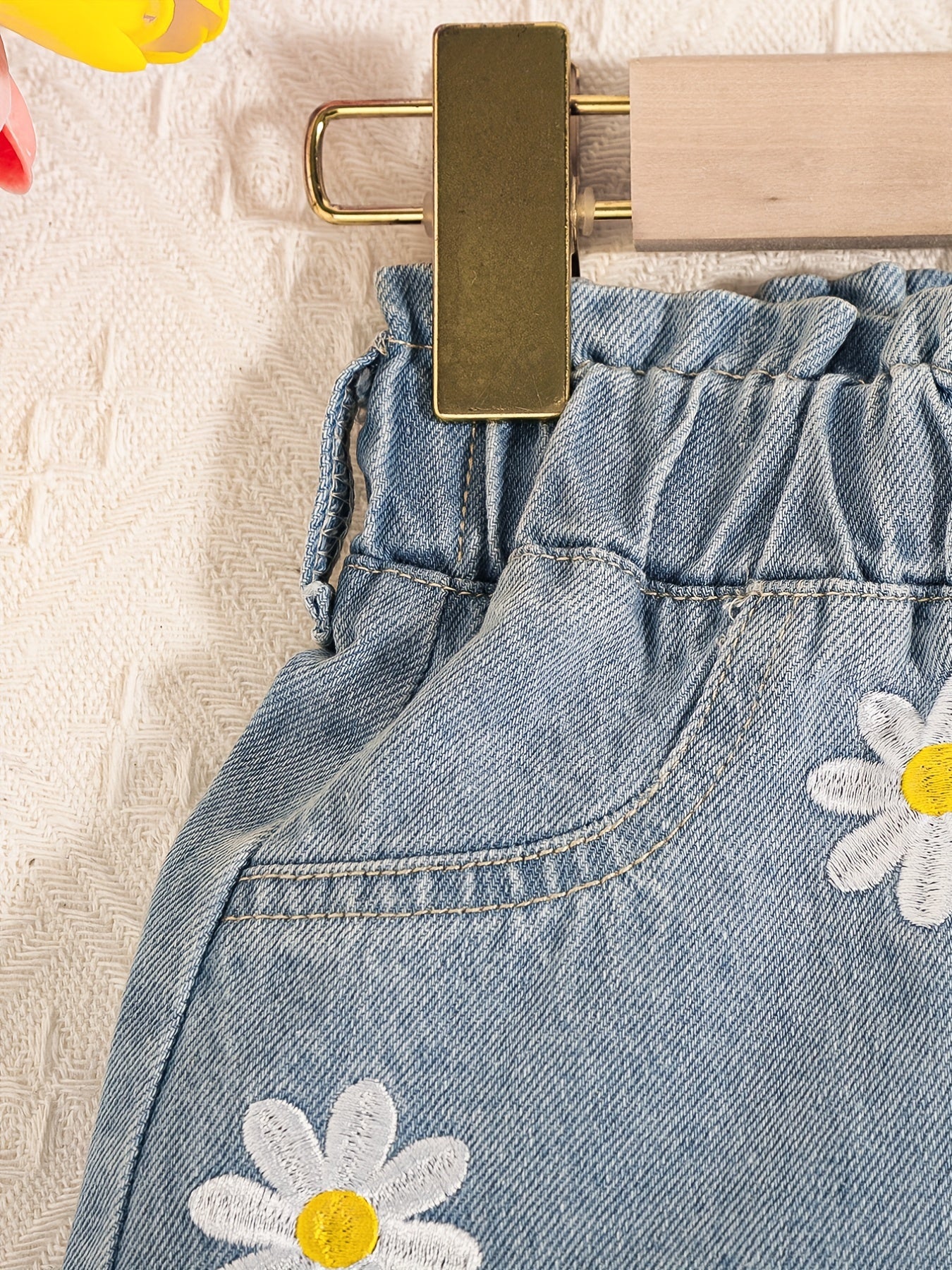 Girls Daisy Pattern Elastic Waist Denim Skirt