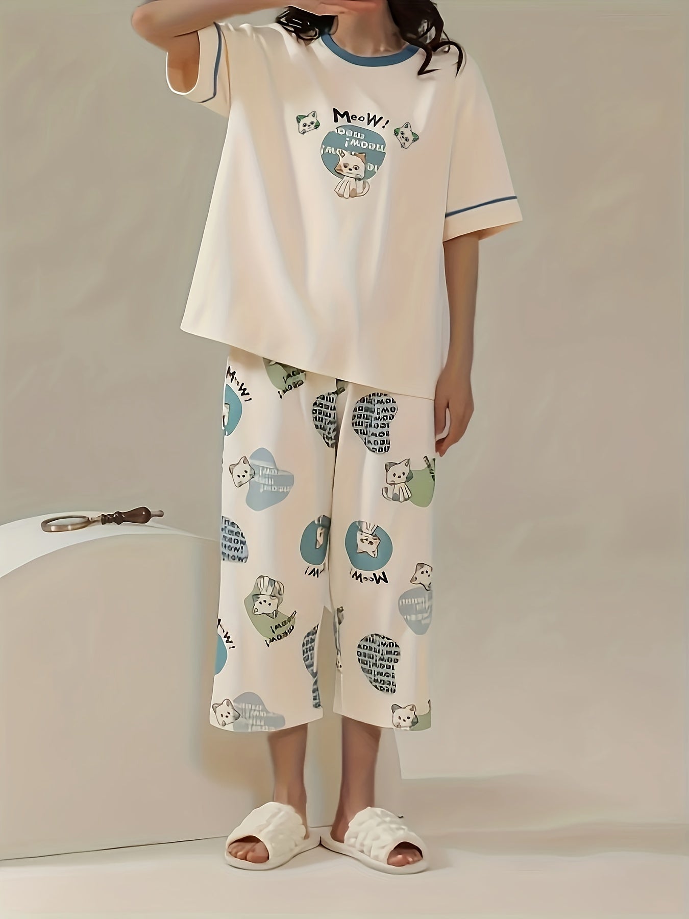 Cartoon Cat Pajama Set Short Sleeve Top & Capris Pants
