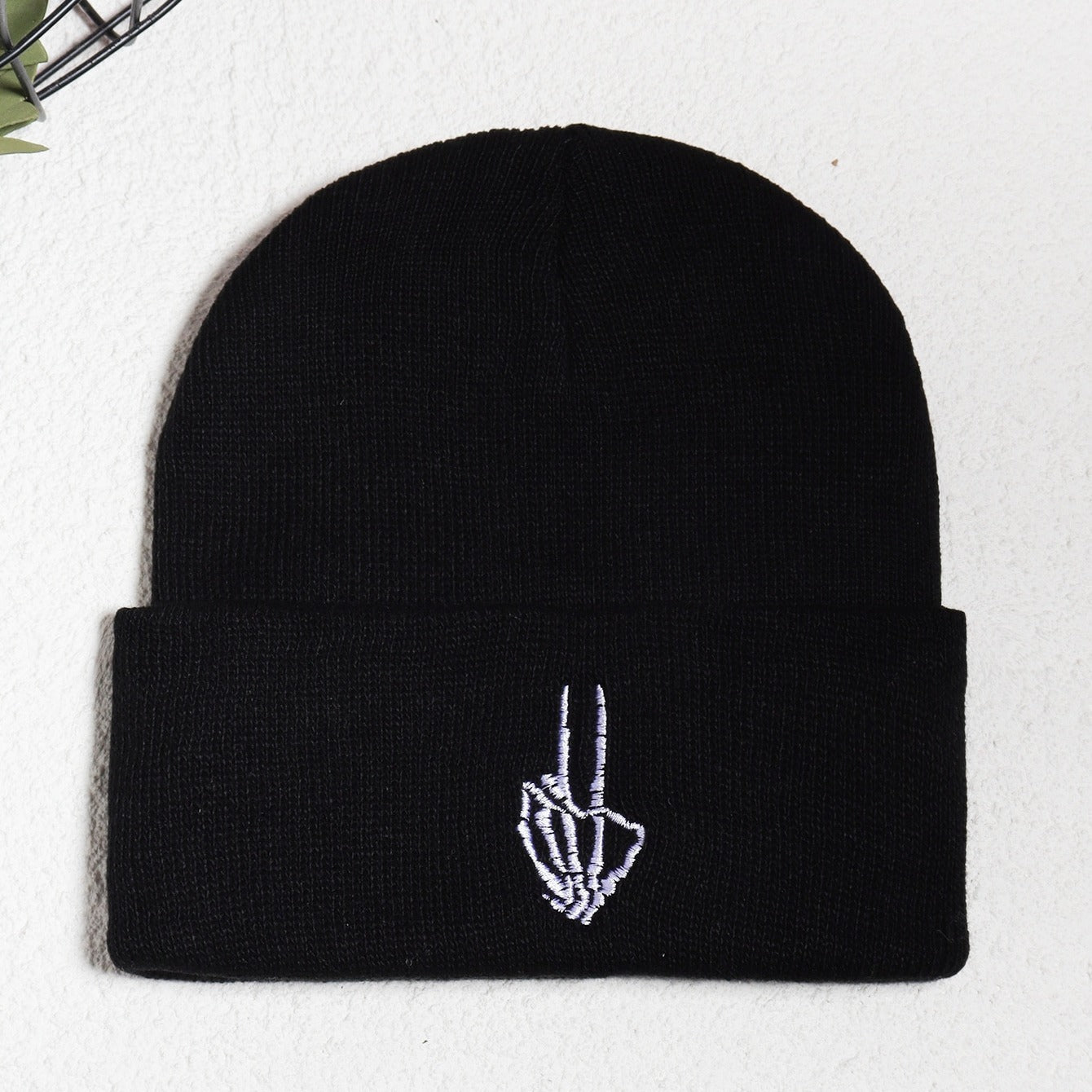 Men's Victory Sign Skull Knit Beanie Hat