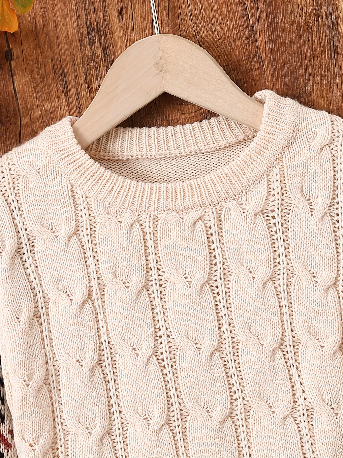 Boys Twist Pattern Sweater Round Neck Long Sleeve Warm Knit Pullover Top