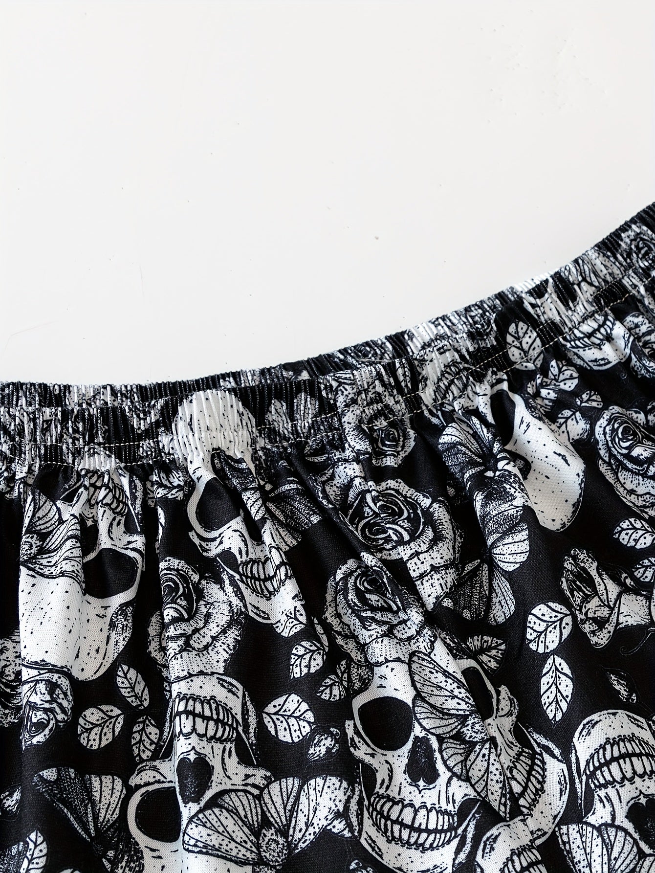 Skull Print Halloween Pajama Set Crew Neck Cami Top & Elastic Waistband Shorts