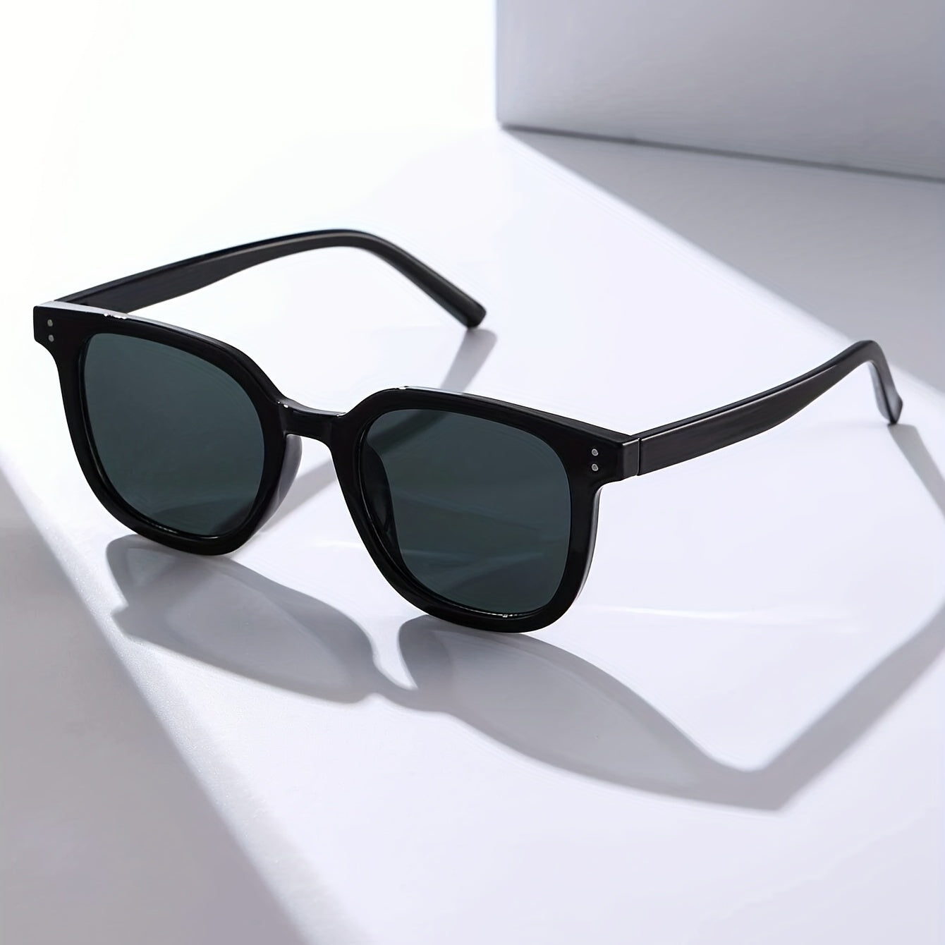 Square Frame Sunglasses Classic Cat Eye Wrap Around UV400