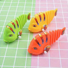 3pcs Wind Up Swinging Cartoon Fish Toy - 360 Rotating Spring Swing Fish