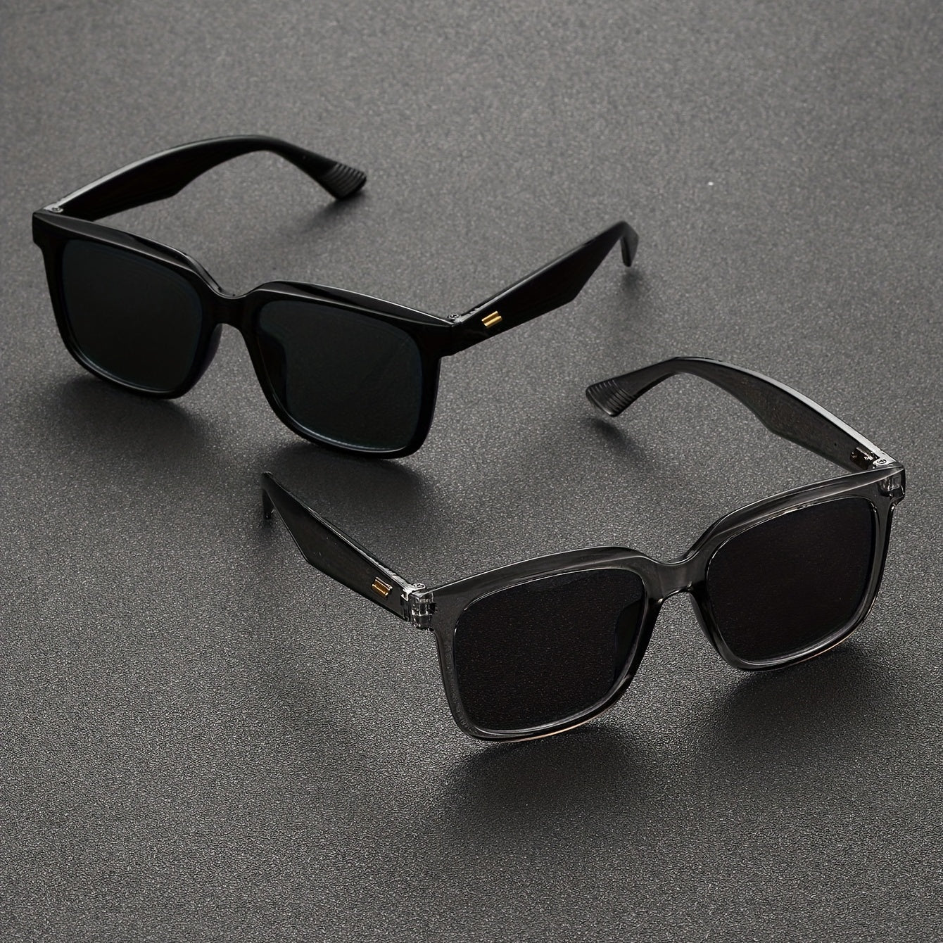 Men's Classic Round Sunglasses with Case