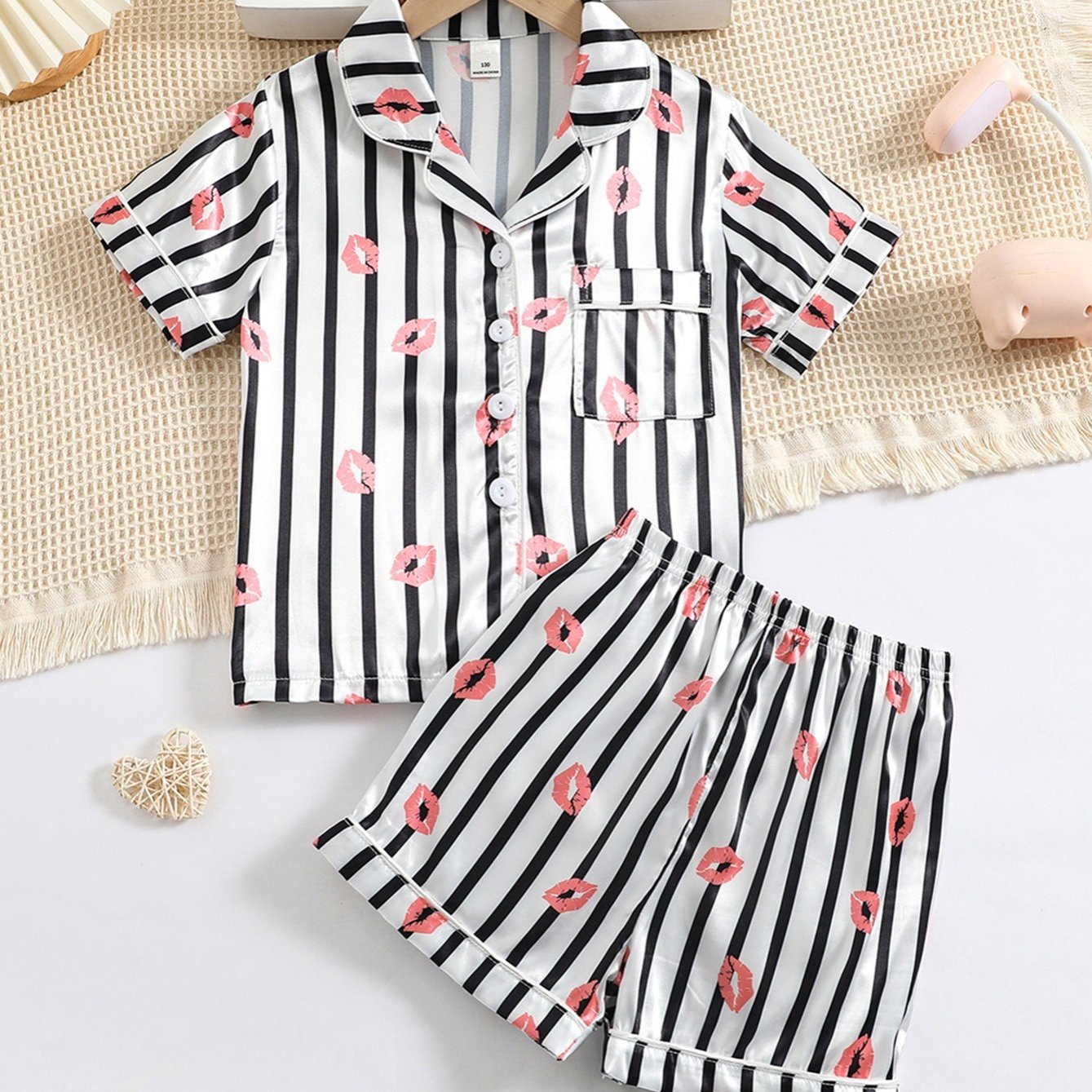 Girls Lip Print Satin Pajama Set