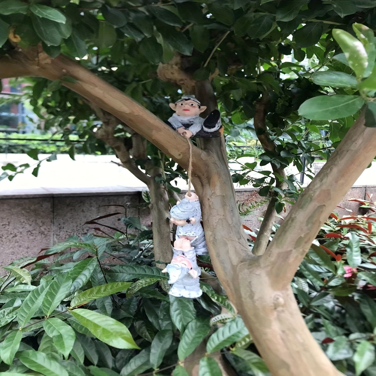 Large Gnome Climbing Three Little Man Garden Pendant Home Decoration