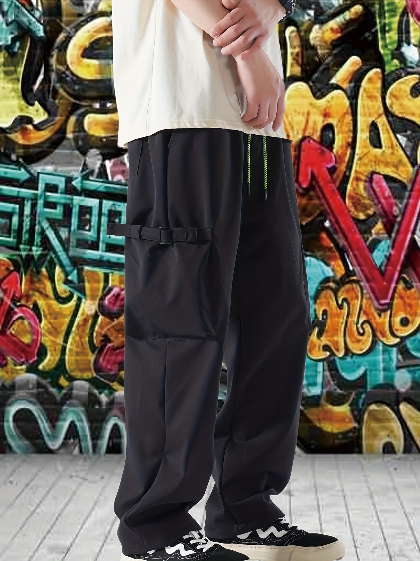 Men's Straight Leg Cargo Pants with Flap Pockets