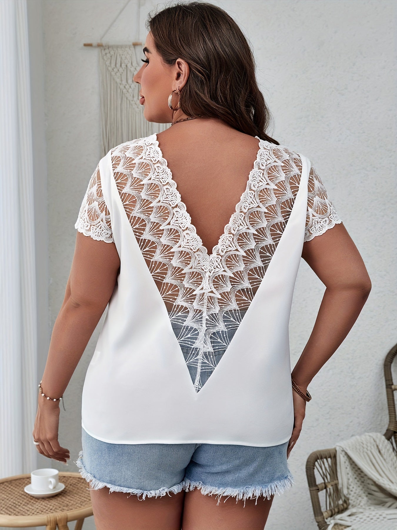 Lace Round Neck Backless Blouse