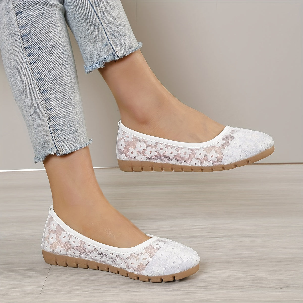 Women's Lace Flat Shoes Pointed Toe Soft Sole Slip On Comfy Walking Flats