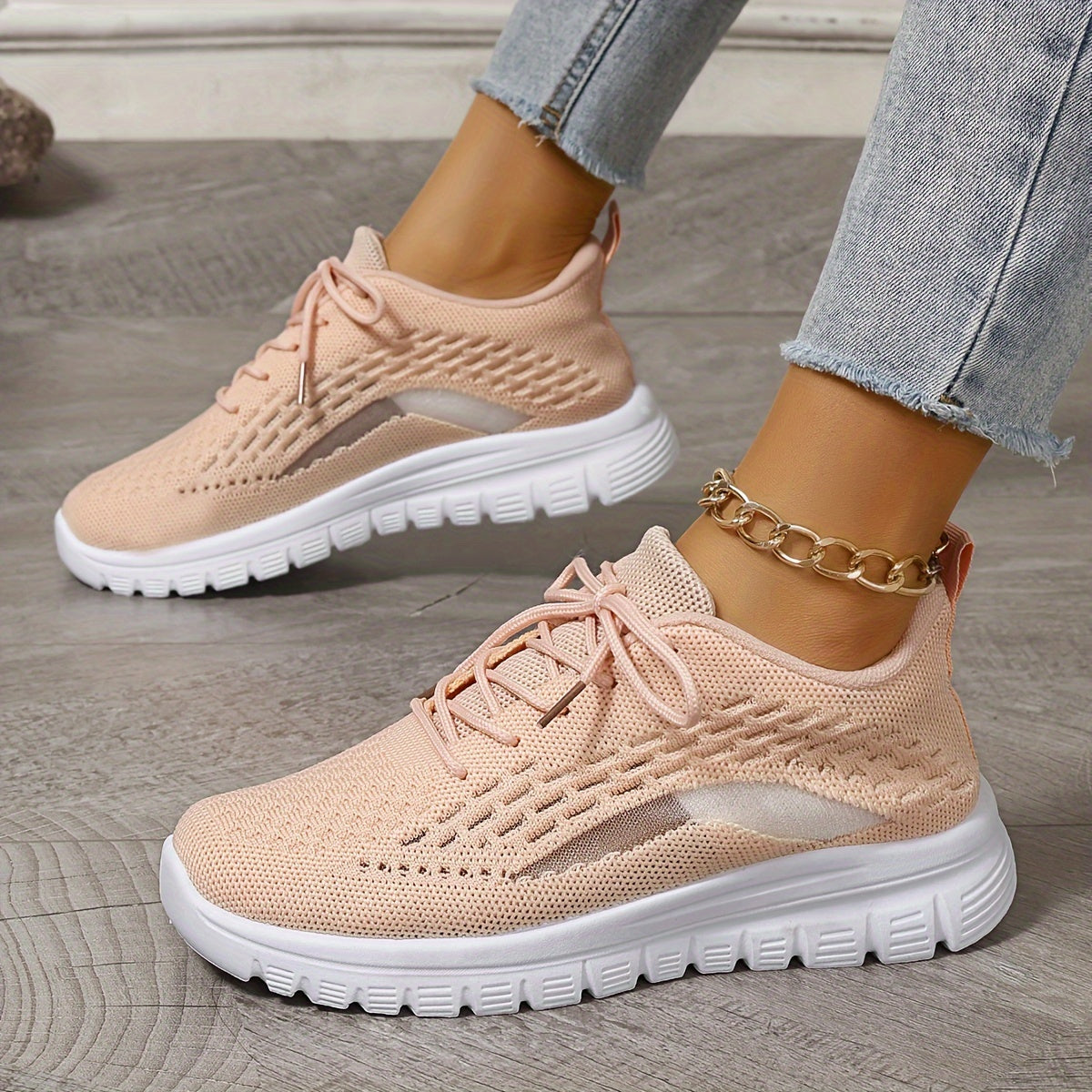 Solid Mesh Breathable Flying Woven Shoes Lightweight