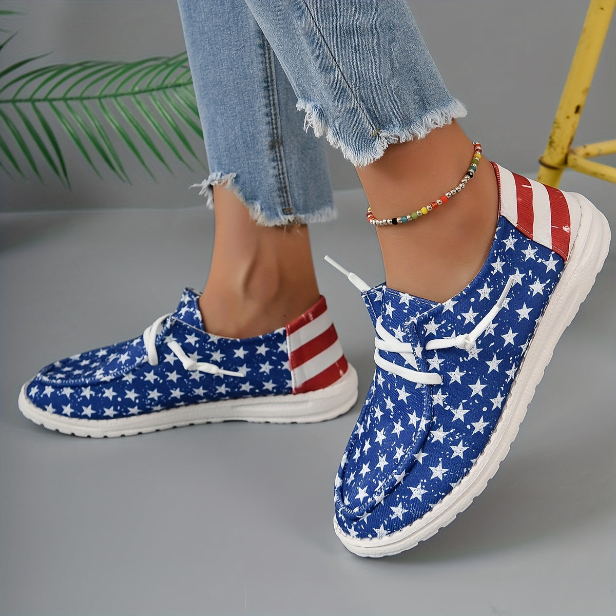 Women's Star & Striped Pattern Sneakers Casual Lace Up Outdoor Shoes