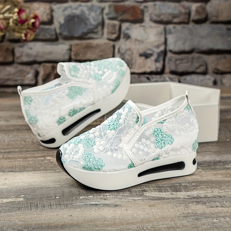 Women's Floral Embroidered Slip On Platform Loafers