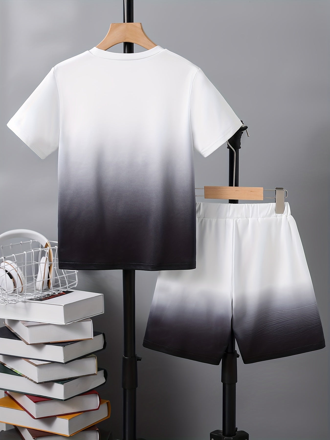 Boy's Gradient 2pcs T shirt & Shorts Set FUTURE Print Short Sleeve Top